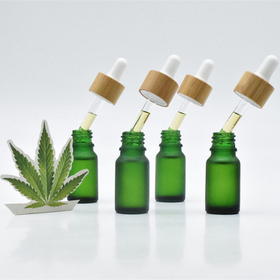 Sativa花CBDの色オイルGMP 20% Nonintoxicatingの混合物