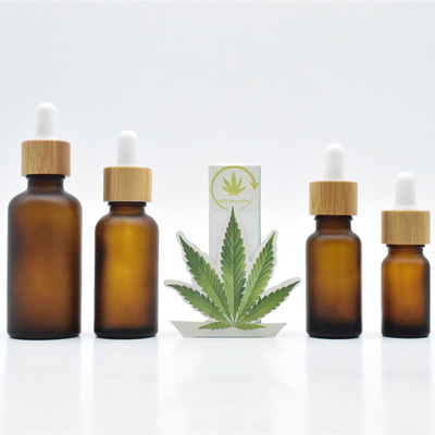 麻の植物CBD完全なスペクトル オイル500mg-3000mg CBDの石油製品の植物家族